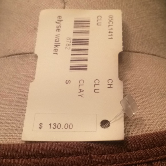 Clu. Beautiful Brand New Top. Small. NWT - Picture 3 of 4